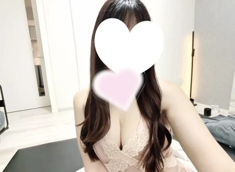 こんにちは！るるはです💞

本日18:00まで📍秋葉原出勤です！！
🈳15:45

本指名のお兄さんご予約嬉しいです💖
