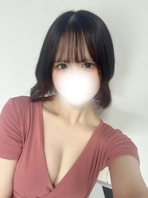 出勤しました〜​ᰔᩚ

今日は久しぶりに太陽出てる☀️
でも暑すぎる〜🥹💦

13:00〜3:00までいるので、涼みに来