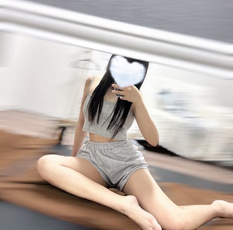 おはようございます❕

今日も雨予報だったけど台風どっか行ってくれたのかな🌀💭

本日⏰12:00➰18:00 です🫶🏻