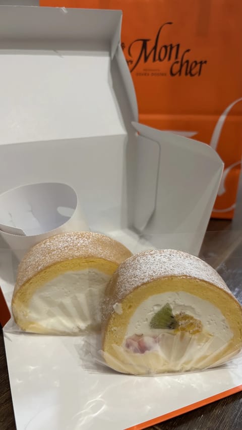 本日退勤してます😊

SNSを見て食べるのが好きそうと
素敵なケーキくださってうれしかったです🫶
ふわふわでクリームが軽