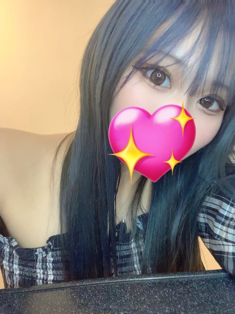 本日13日16:00〜29:00まで出勤です！
今週の出勤はこれでラストなんで…。
会いにきてね…？🥺💦