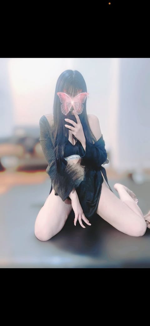 お久しぶりです🎀😇

あけましておめでとう
ございます🥰🥰

今週の出勤情報
お伝えするね🧚🏼‍♀️🧚🏼‍♀️

20日