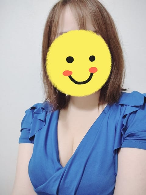 本日10月13日(日)は19時〜26時で出勤してます⭐
まったりと癒やされたい方ぜひいらしてくださいね💕

先日来てくれ