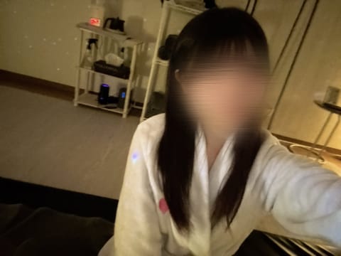 今日も12-23時で出勤です😌✨

次の出勤まで1週間あくので今日会えたらうれしいなあ💭
まりんに癒させてください💕
