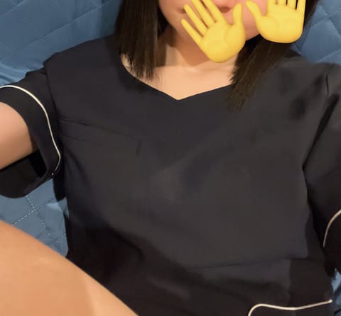 本日時間変更して出勤してます

12:00〜17:30です🍀　14：00〜🈳

今日は祝日だから休みのお兄さん多いんじゃ