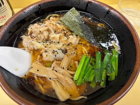 こんにちは〜

今日はなんか寒いぞ
昨日のラーメンです

今日は20:30〜高円寺ルームいます◎
何卒💭
