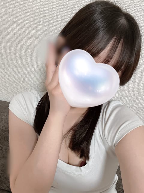 みなさま〜〜〜帰ってきました🏠ˎˊ˗　
覚えてくれてますか😵‍💫❓

また更新頑張るので、みていただけたら嬉しいです🤍