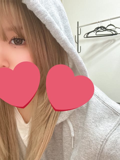昨日もありがとうございました🫶🫶

今日も遅めですが日暮里にいます🙋‍♀️23:00～

お誘いお待ちしてます✨

平日