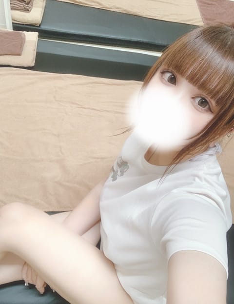 おはようございます🐱💗

💟本日”10〜20:30” 出勤❕
お部屋涼しくしてお待ちしております🎀.⋆

今日も暑いから