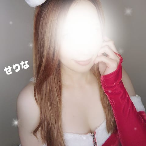🎄メリークリスマスイブ🎄

今日は19時半〜26時まで出勤します✨️

お誘いしてくれるサンタさんいないかな？🧑‍🎄

