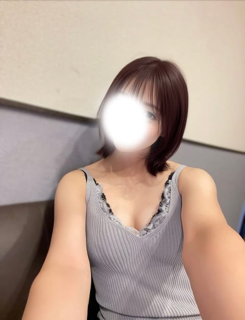こんにちは！羽田あみです🪽✨

明日出勤〜！
先月はお休み多かったから、今月はたくさん会えるようにします👍🏼❤︎