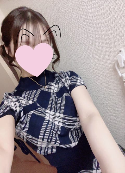 今週の出勤👸💫

27日（水）14時~20時
28日（木）14時~20時

日曜日以外は20時頃で上がることが多いのでそ