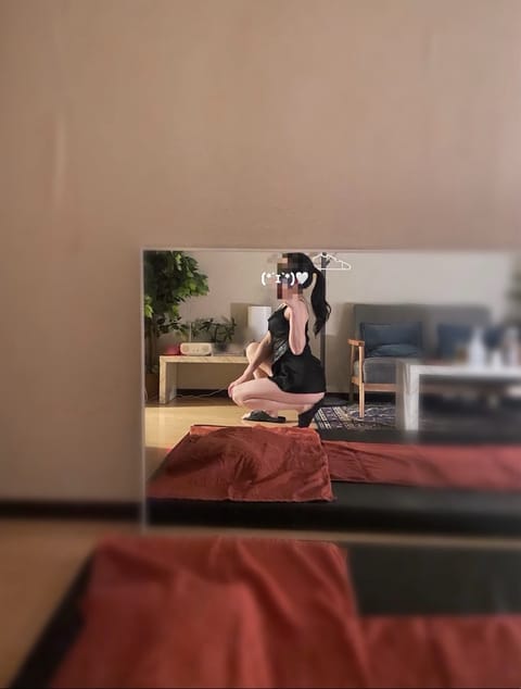 こんにちは！
皆さんいつもおつかれさまです✨

「　本日出勤　」いたします！🐝

寒くなってきたので
一緒に暖まりません