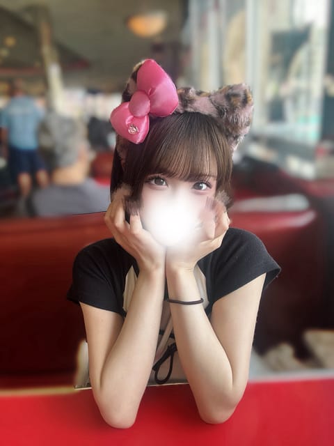 遅れてすみません💦
今週のシフトはこちらです♥️

28日(火) 🕛11:00-20:00♡登戸
8月1日(土) 🕛11