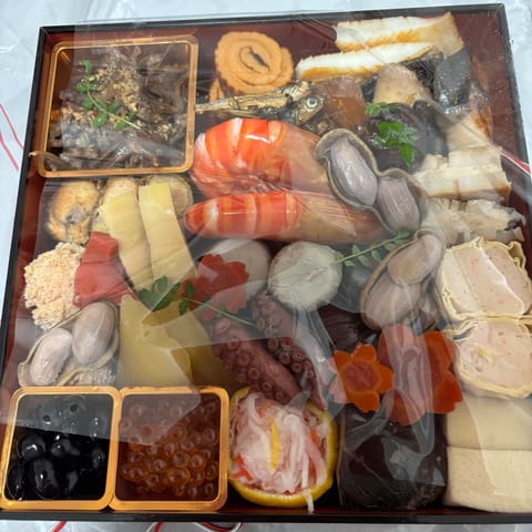 新年迎えれまして感謝いたします

今年もよろしくお願いいたします

お部屋暖かくしてお待ちしております

お気をつけて起