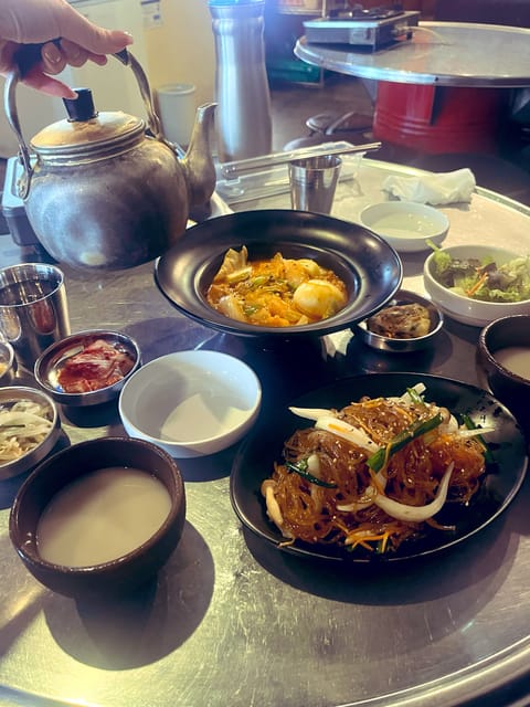 はい韓国料理大好きなみきてぃです！
チャプチェとマッコリマスト🍵

今日も事前予約ありがとう🌸
競馬よりメンエス🍜💆‍♀