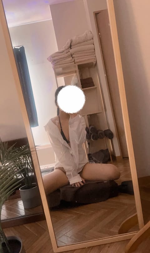 退勤〜🌟

皆様お仕事終わったかな☺︎
今日もお疲れ様でした😌🫧

- - - - - - - - - - - - - 
