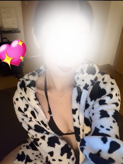 出勤しました✨
スタートからありがとうございます>   <
今日静岡駅散歩したら沢山居酒屋さんあった‼️お酒飲みたい> 