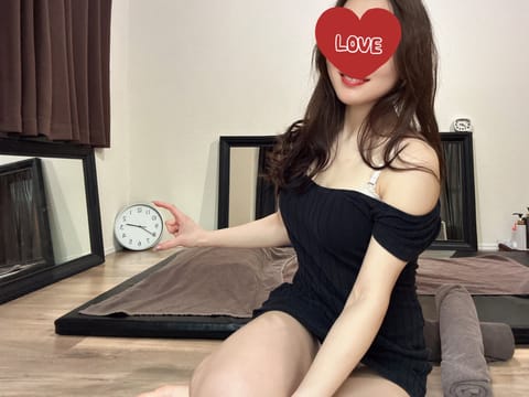 可愛い男性たまらん🥰
いじめっこは相変わらずです🤭

この夏は短い時間でちょこちょこシフト入りますのでHPチェックしてい