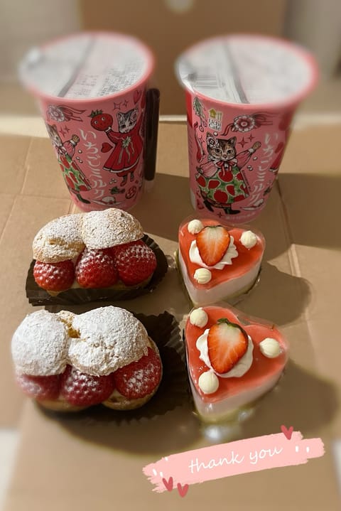 今日もありがとうございました🎀
初めましての方も本指名の方も来てくれて嬉しかった💓

ケーキ差し入れにいただきました☺️