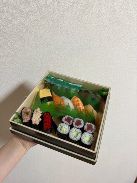 今日来てくれたお兄様達ありがとう💞 
差し入れうれしい☺️

このチョコもグミも初めて食べたんだけど
とても美味しかった