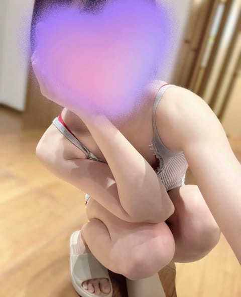 皆様雨は大丈夫でしたか🥺？
道中お気をつけくださいね。

20:00〜24:00出勤です！
お問い合わせお待ちしておりま