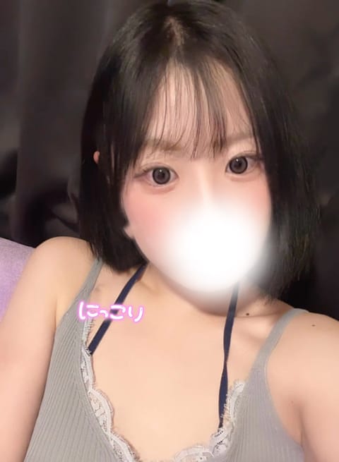 こんばんはにこですっ🌙* :ﾟ

昼間はぽかぽかしてたけどやっぱり夜になると寒いということでにこは吉祥寺ルームを暖めてお