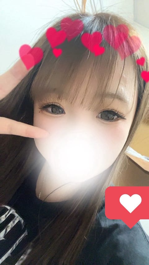 お久しぶりです😊
体調崩していて休んでいました💦
明日は久しぶりに15時から新宿に出勤してるのでたくさんの方に会えたら嬉