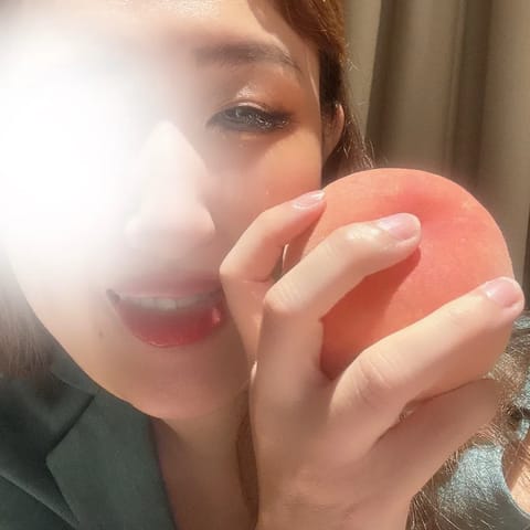 私のお客様はコミュニケーションの重要性について語ります。
それよりなによりフレッシュな桃🍑を食べる事がとても困難で😔
私