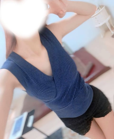 こんばんは🌷 -

前半ありがとうございました😌
後半も堺筋本町にてご予約お待ちしております🥹💞

今日は金曜日🌟
飲み