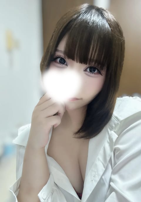 エクステとって髪の毛短くなりました✂️
今日も大宮ルーム4時までです^ᴗ̥̥  ̫ ᴗ̥^
雨☔️でテンション下がります