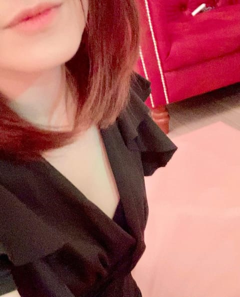 昨日は週末のひと時を、とても気持ちが昂るお時間で過ごせた事に感謝します✨

お時間が合わなかったお客様も、次回はお会いで