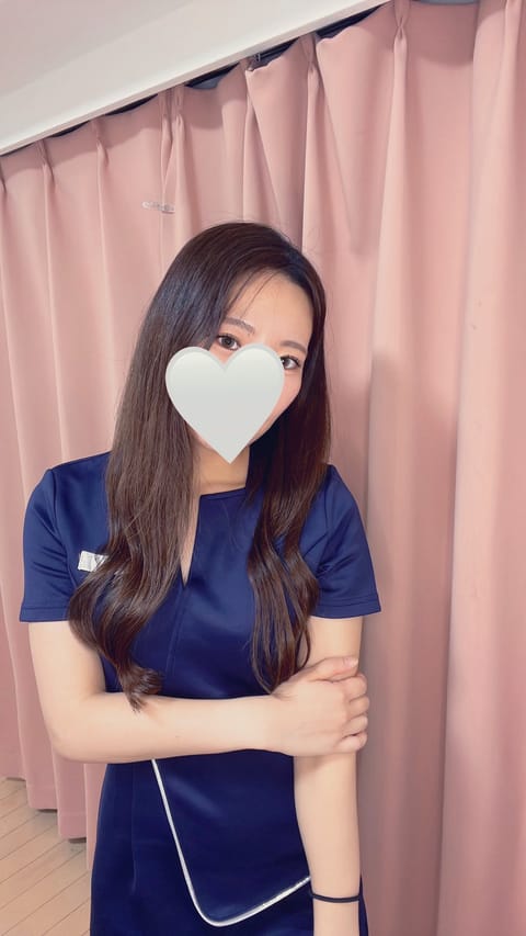 本日20時まで出勤してます〜〜🤭！
きてね✨✨🫶🏻