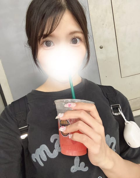 本日も初めまして様、お久しぶりの本指名様もありがとうございました🥺💕
明日はたまプラーザにいますっ！！

暑い日に飲むス