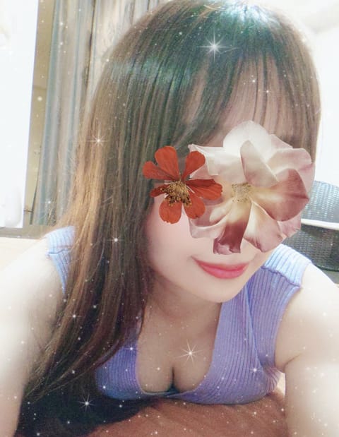 遅くなりました💦
先月はご来店・ご指名ありがとうございました🙇🏻‍♀
勉強になり、笑顔な時間を過ごせました🕊またお会い出