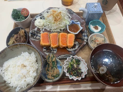 勤務前にいつもめちゃ行列できてるとこいってきましたおいしかった◎けどたりなかった🥺🤣