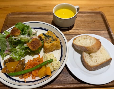 野菜がたくさん食べられるカフェに行きたい🥦🍆🍅🥒🥕🌽