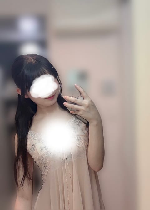 台風やばぁあ🌀(  ･᷄֊･᷅ )🌀
足元すごく悪いけど、かほちゃんめちゃくちゃ元気に待ってます！o̴̶̷᷄   o̴̶