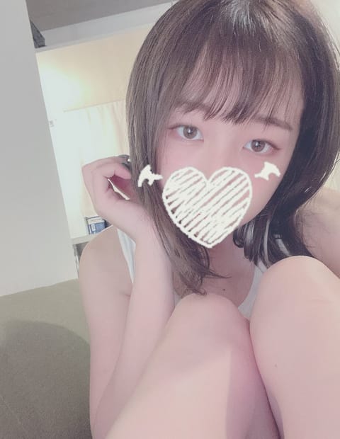 ナツ出勤しました🌻
久しぶりの出勤なので色んなお兄様に会えるのを楽しみにしてます🥰
#中目黒メンズエステ　#メンズエステ