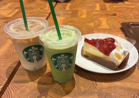 明日11時から18時で出勤します🐱⭐️

早い時間ですがお待ちしてます( •̀ᴗ•́ )و 

⬇️今日飲んだスタバ🍼