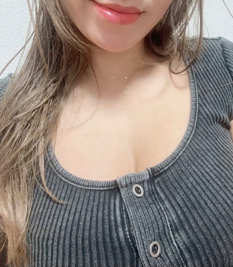 8月のスケジュール🗓️

本日13時〜19時まで笹塚room

29日予定

月2回しか出てないので要チェックです♡

