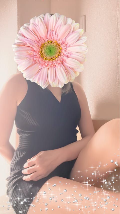 🌙本日19:00〜1:00出勤🌙

今日は令和8年8月8日✨
「8」は末広がりで、なんだかおめでたい日ですね😊

そんな