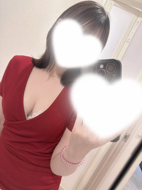 出勤です⚐˒˒
最短16時半〜🈳
本日もまったりお待ちしてます🎐🫧