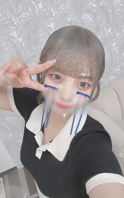 明日から3日間出勤します✨️
事前予約を嬉しいことに沢山頂いてます🥰

10/3(金)
11:00~🈵
14:00~🈵
