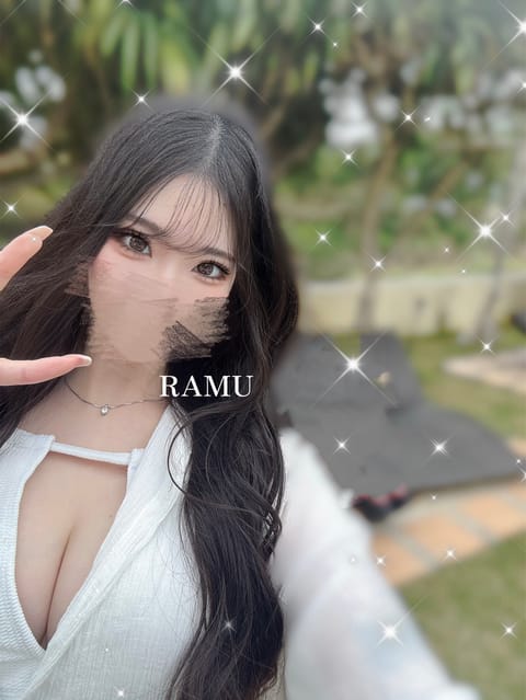 おはようございます☀️

今週の出勤予定です🤍

26日　20:00-3:00
27日　20:00-3:00
28日　2