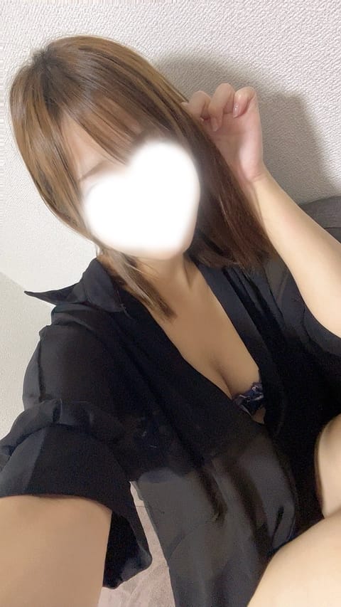 白いもふもふの犬さんの写真投稿をいいねしてたらおすすめにめちゃくちゃ流れてきて
とても癒されてる,,>᎑<,,

います