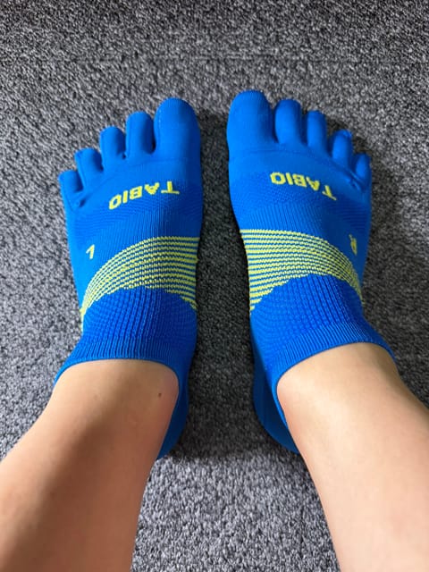 新しく買った靴下。
昨日めちゃくちゃ歩きましたが足楽ですね🦶
めちゃ歩くと土踏まず痛くなるんですが今日は大丈夫日
土踏ま