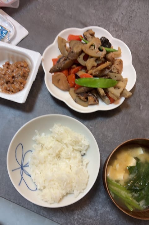 自炊頑張ってるけど何作ろうっていつも迷う🥺🍚
お兄さんたちはいつも何作ったりするんだろう🧐
