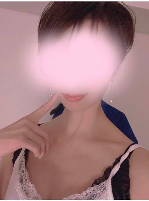 お客様が心からリラックス出来る様に、お部屋のお掃除は毎回隅々まで🫶🍀

『施術が上手い』はプロのセラピストならば当たり前