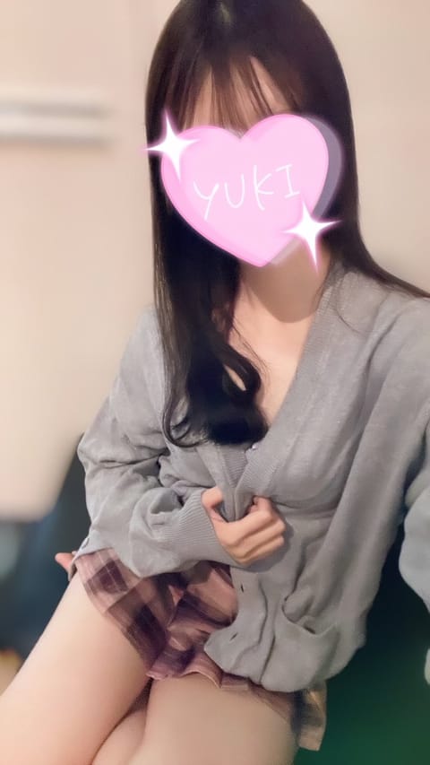 こんばんは🌙ゆきです🤍ྀི

本日15日(火)、出勤中です🎀
まだ空き枠あるのでぜひ会いに来てね👋🏻✨️
本指様も予約あ
